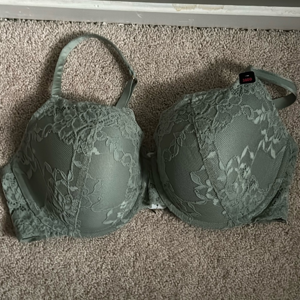 La Senza “So Free” Full Coverage Bra NWT
